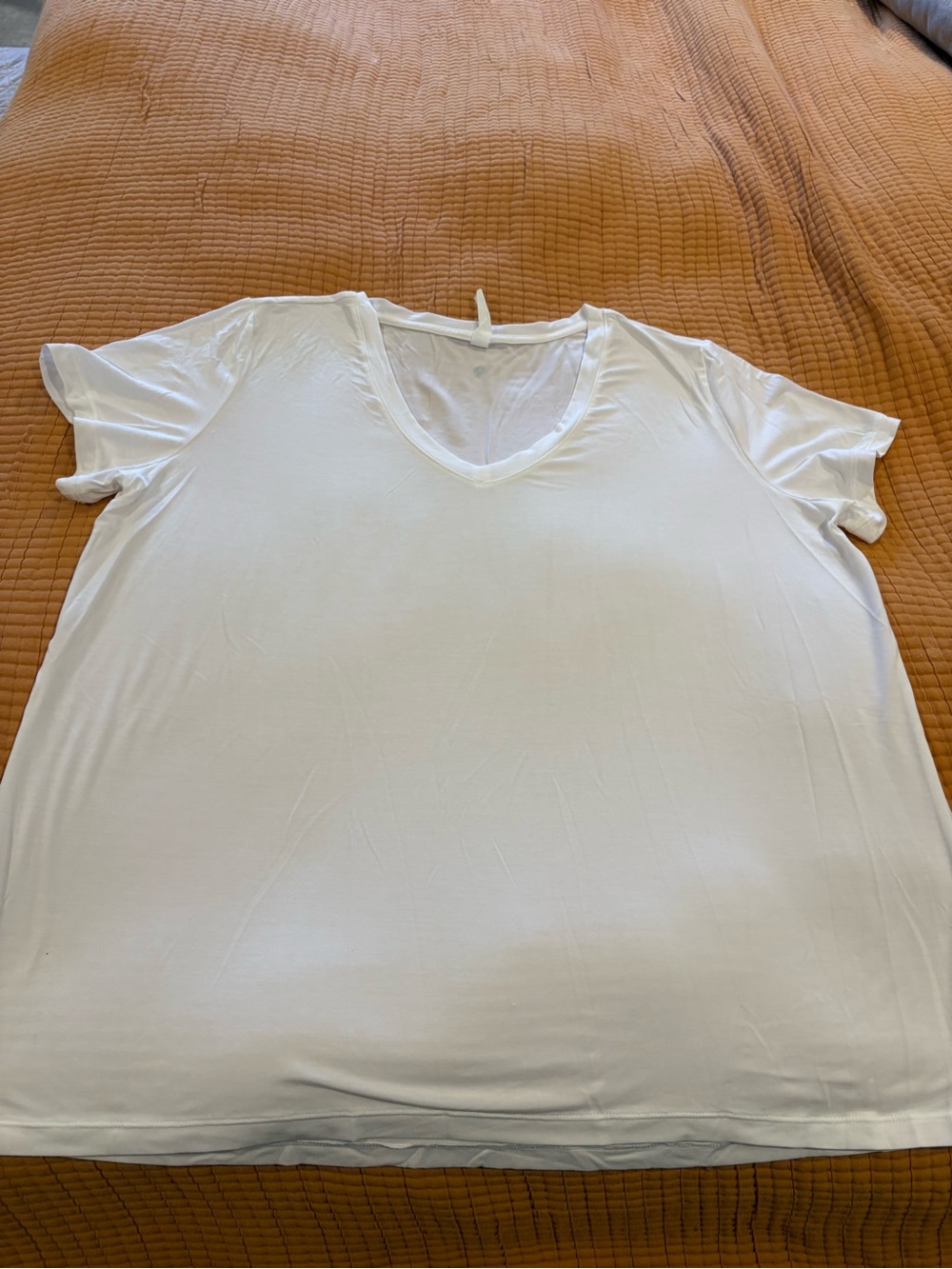 Zella White V-Neck Short Sleeve Tee